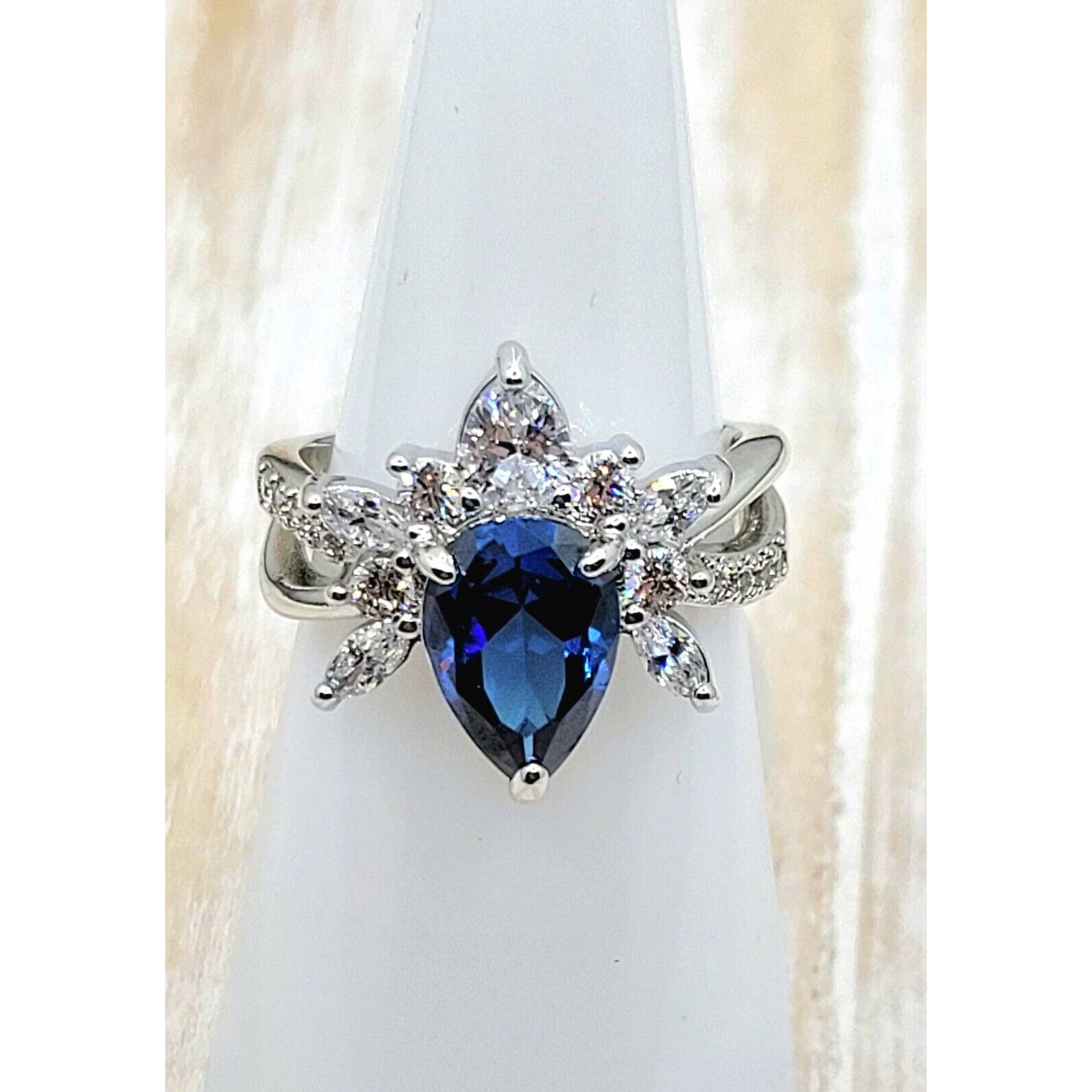 Bomb Party Ring Nwt Rbp2467 Blue Sapphire & White Topaz, Rhodium Plated Sz 7